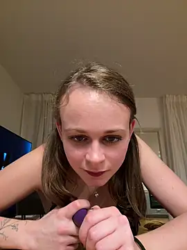 norafack33 online show from November 2025 05:23:01 PM