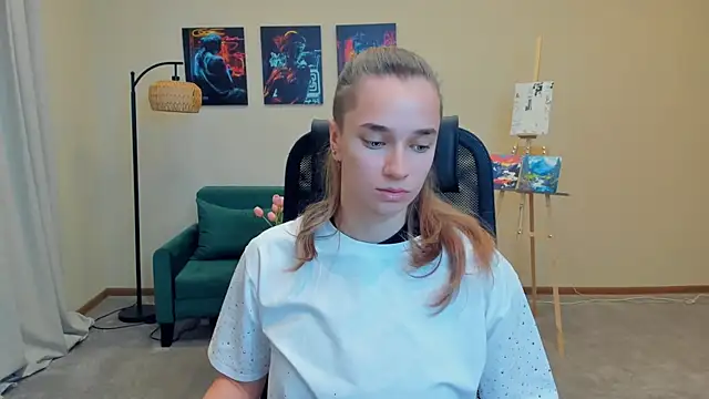 Snapshot of OkDevier chatting on November 2025 08:51:05 AM OkDevier online show from November 2025 08:51:05 AM