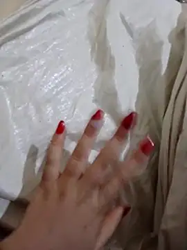 yasmine x online show from November 2025 02:05:01 PM