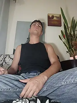 Cute eliot online show from November 2025 12:25:01 AM