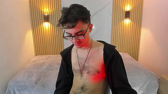 Im Dayros online show from November 2025 07:48:02 PM