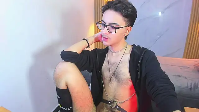 Im Dayros online show from December 2025 03:33:01 AM