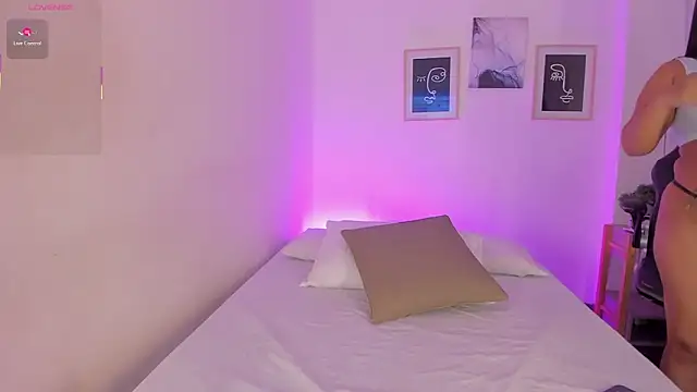 Snapshot of alejandrarojas_ chatting on February 2026 12:03:01 PM alejandrarojas online show from February 2026 12:03:01 PM