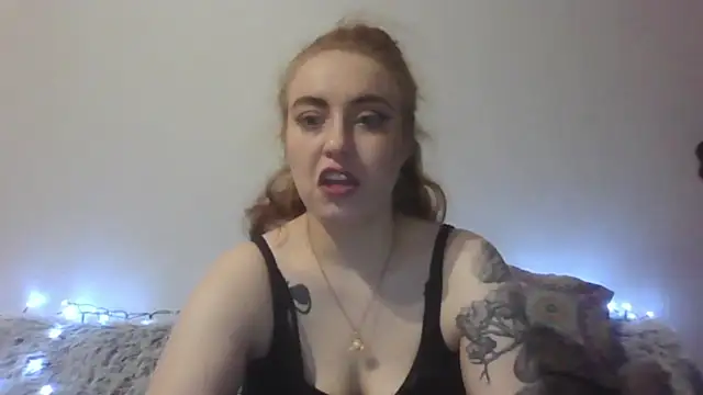 Snapshot of RubyBigBoobs chatting on December 2025 04:57:02 PM RubyBigBoobs online show from December 2025 04:57:02 PM