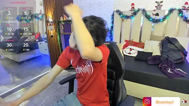 kaelwolf tay online show from December 2025 07:30:02 PM