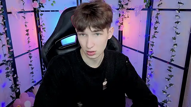 Maxwellchiik online show from November 2025 08:46:02 PM