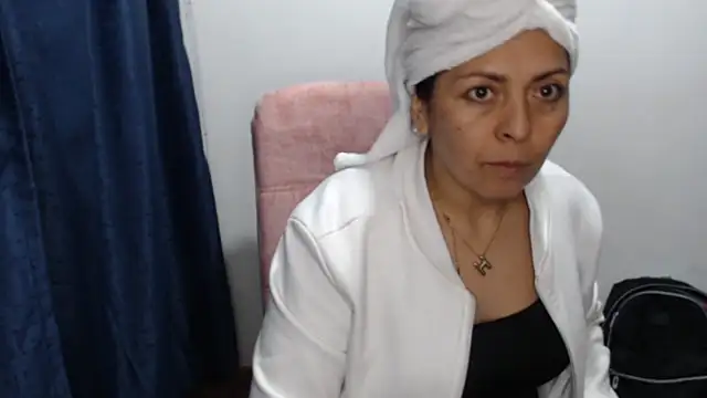 Paolahotty online show from February 2026 02:40:02 AM