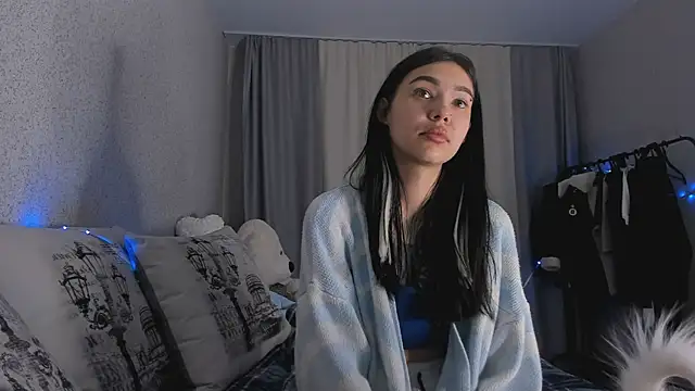 Snapshot of SakuraVibe chatting on December 2025 01:44:02 AM SakuraVibe online show from December 2025 01:44:02 AM