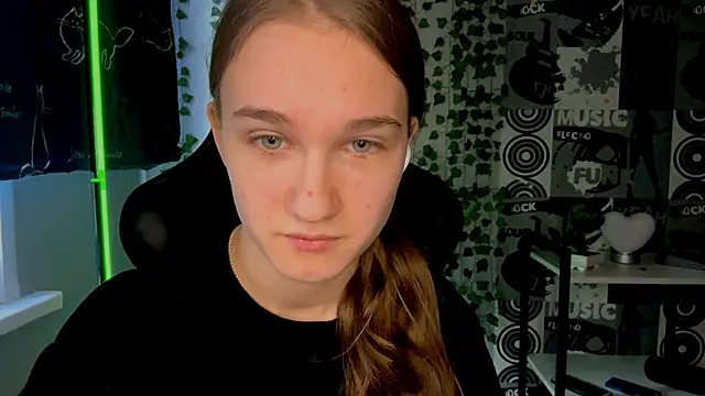 helgicuteness online show from February 2026 11:41:01 AM