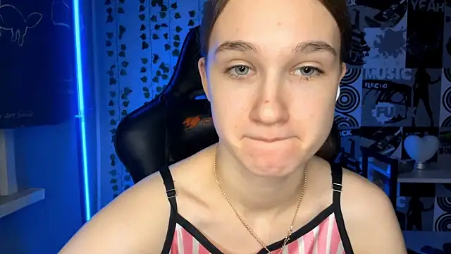 helgicuteness online show from February 2026 03:21:01 PM