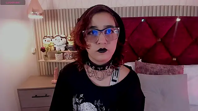 Kiri Velvet online show from May 2026 08:48:01 PM