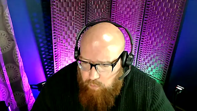 Snapshot of BigBearforCuddles chatting on November 2025 10:42:01 PM BigBearforCuddles online show from November 2025 10:42:01 PM