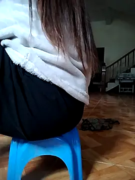 HanniZii online show from February 2026 01:48:01 AM