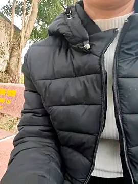 LianLaz online show from February 2026 09:04:02 AM