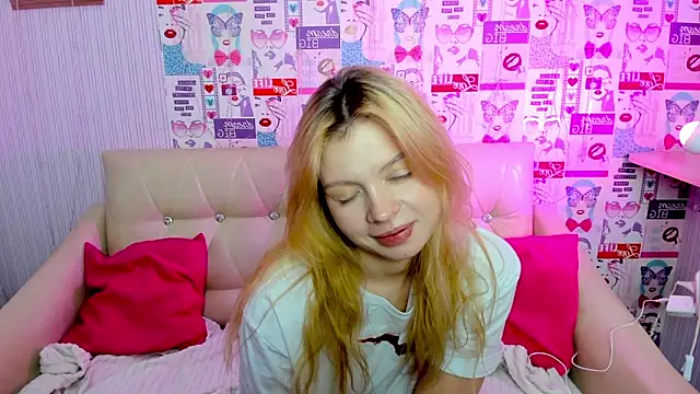 AlysaMeow online show from December 2025 06:48:01 PM