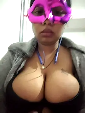 aarti03fb online show from January 2026 06:22:02 PM