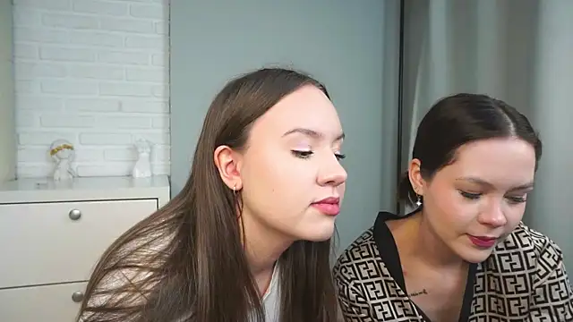 VirginiaRowe online show from January 2026 01:16:02 PM