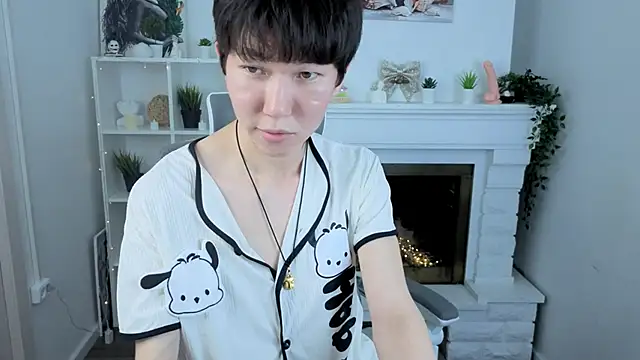 YugoAsian online show from November 2025 12:42:01 PM