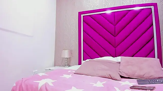 emma cook  online show from January 2026 07:52:02 PM