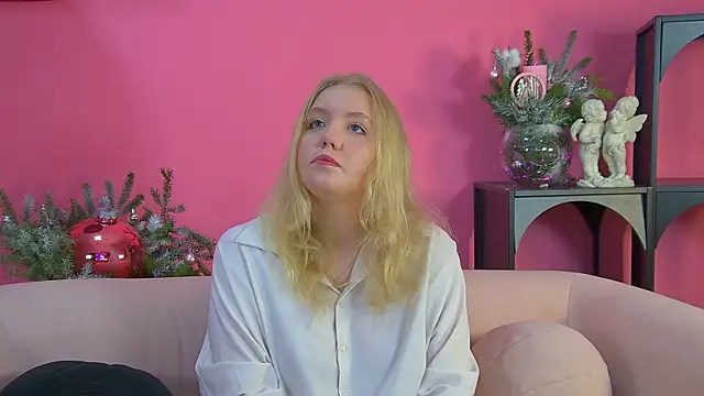 EmilyEvanse online show from December 2025 06:08:02 AM