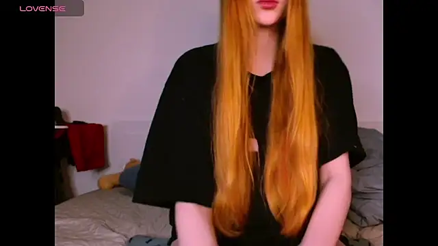 Snapshot of _Milana_Sparkl75_ chatting on February 2026 09:35:02 PM Milana Sparkl75 online show from February 2026 09:35:02 PM