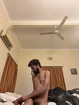 priyansh9283 online show from November 2025 12:39:02 PM