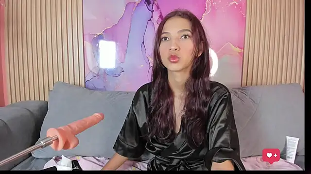 Snapshot of Maybeelin_ chatting on December 2025 10:15:01 PM Maybeelin online show from December 2025 10:15:01 PM