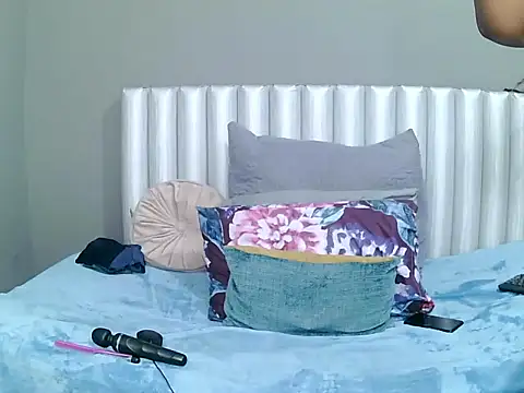 Snapshot of SavageHoney chatting on November 2025 01:25:02 PM SavageHoney online show from November 2025 01:25:02 PM