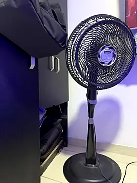 OliverWest04 online show from January 2026 04:53:02 PM