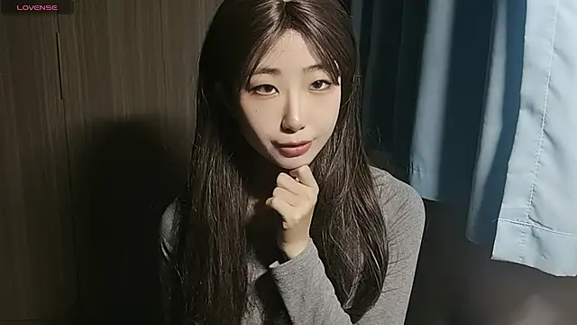 Yyoo-99 online show from December 2025 10:04:02 PM