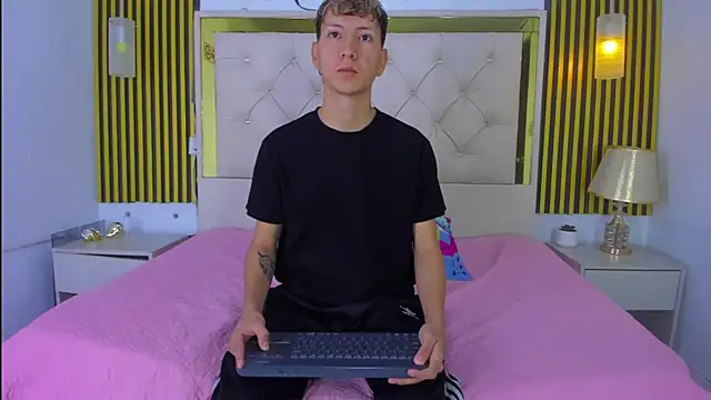 sammysex- online show from November 2025 06:24:02 AM