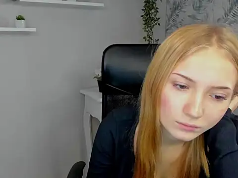 Chloeblonde18 online show from November 2025 10:27:01 AM