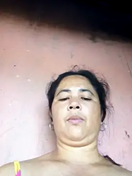 pretty hotmom07 online show from November 2025 06:05:02 AM