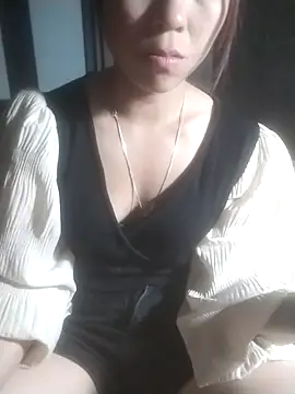 tieutam122 online show from February 2026 11:27:01 AM