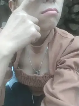 tieutam122 online show from February 2026 09:38:01 AM