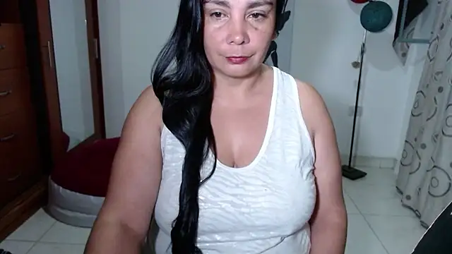 Snapshot of vivian-milf chatting on May 2026 01:43:01 AM vivian-milf online show from May 2026 01:43:01 AM