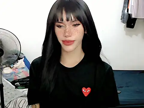 superhotbabe online show from November 2025 03:34:01 PM