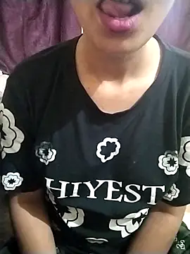 Snapshot of RASHMI_SHARMA9 chatting on April 2026 06:55:02 AM RASHMI SHARMA9 online show from April 2026 06:55:02 AM