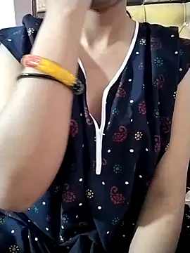 Snapshot of RASHMI_SHARMA9 chatting on May 2026 07:00:02 PM RASHMI SHARMA9 online show from May 2026 07:00:02 PM