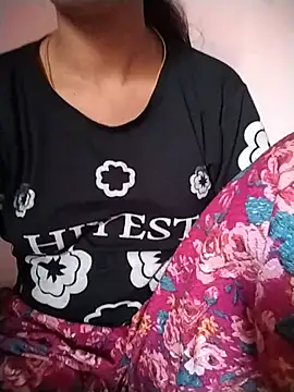 Snapshot of RASHMI_SHARMA9 chatting on May 2026 12:00:02 PM RASHMI SHARMA9 online show from May 2026 12:00:02 PM