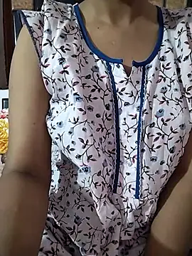 Snapshot of RASHMI_SHARMA9 chatting on May 2026 06:03:01 PM RASHMI SHARMA9 online show from May 2026 06:03:01 PM