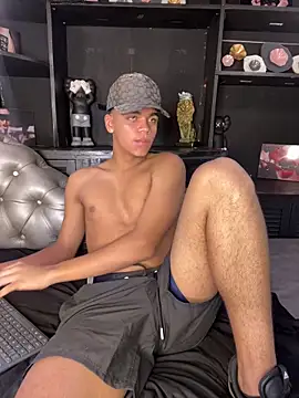 Isaac Collins  online show from December 2025 08:03:02 PM