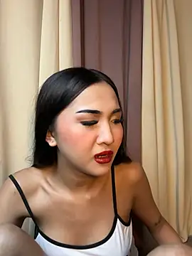 Snapshot of Diannellove chatting on June 2026 05:12:02 PM Diannellove online show from June 2026 05:12:02 PM
