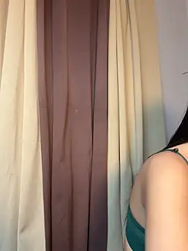 Snapshot of Diannellove chatting on July 2026 04:32:02 PM Diannellove online show from July 2026 04:32:02 PM