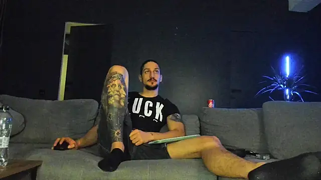 huntingod online show from December 2025 08:13:01 PM