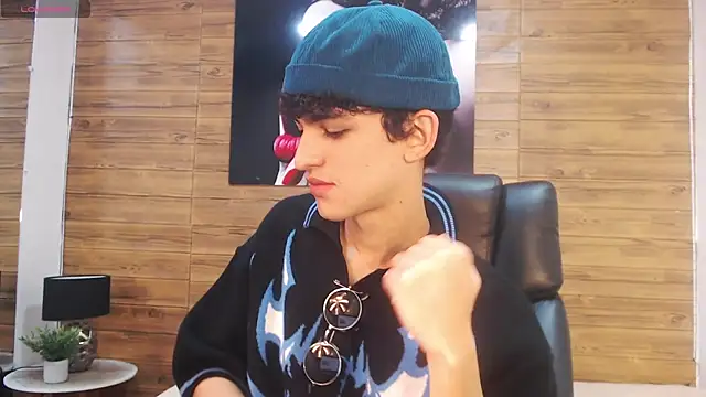 Michaelkoiv online show from February 2026 11:44:02 AM