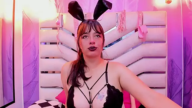 Alien High420 online show from December 2025 06:03:02 PM