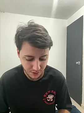 Snapshot of RicoValen chatting on February 2026 01:57:02 AM RicoValen online show from February 2026 01:57:02 AM