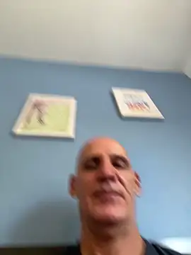 Snapshot of Elosoo chatting on May 2026 12:22:01 PM Elosoo online show from May 2026 12:22:01 PM
