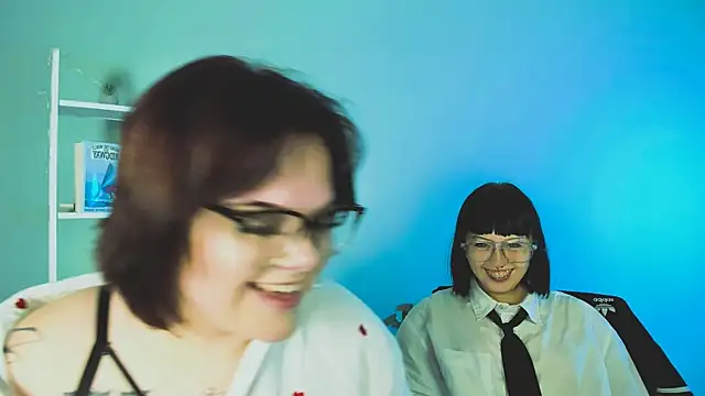 mira cool  online show from December 2025 07:42:02 PM